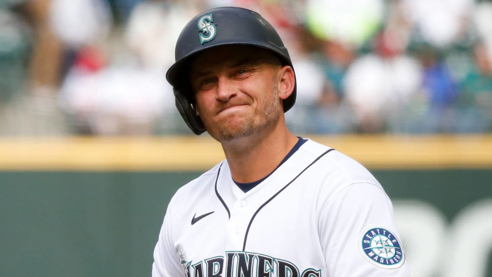 Sources: Mariners have declined 2022 option for longtime third