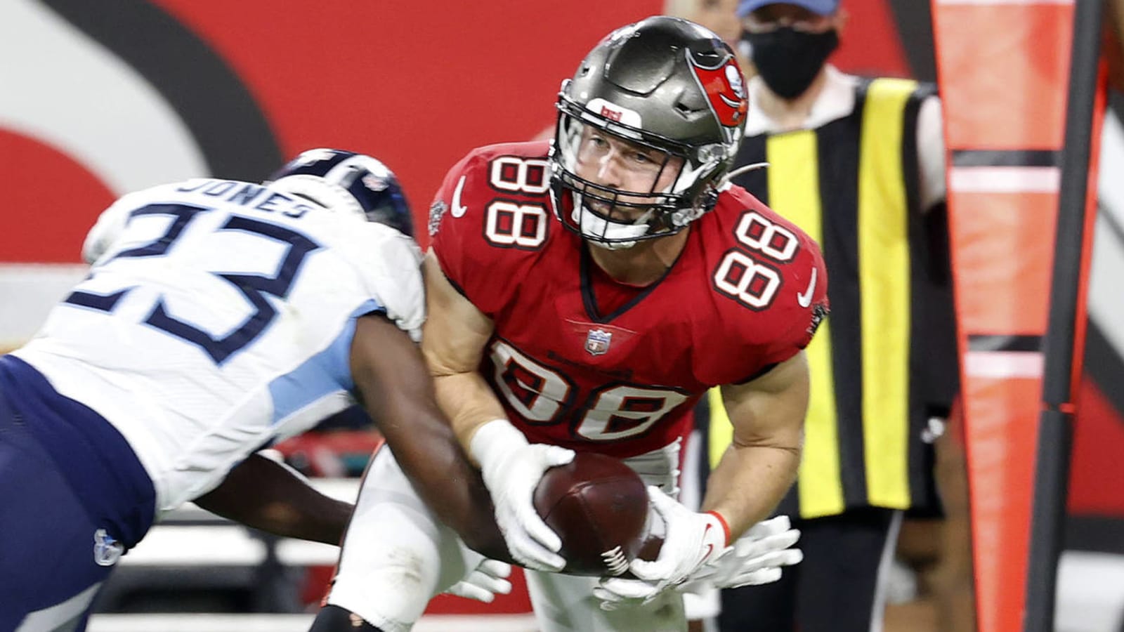 Buccaneers waive preseason standout TE Tanner Hudson