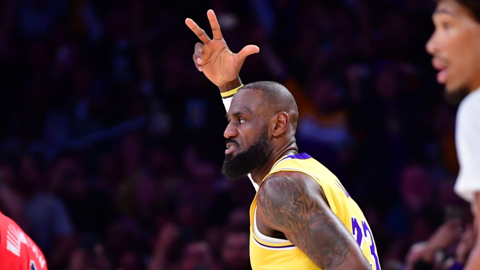 Watch: Lakers' LeBron James scores his 50,000th career point