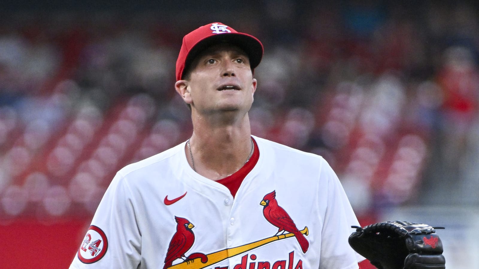 Insider addresses Cardinals' approach on pending team options