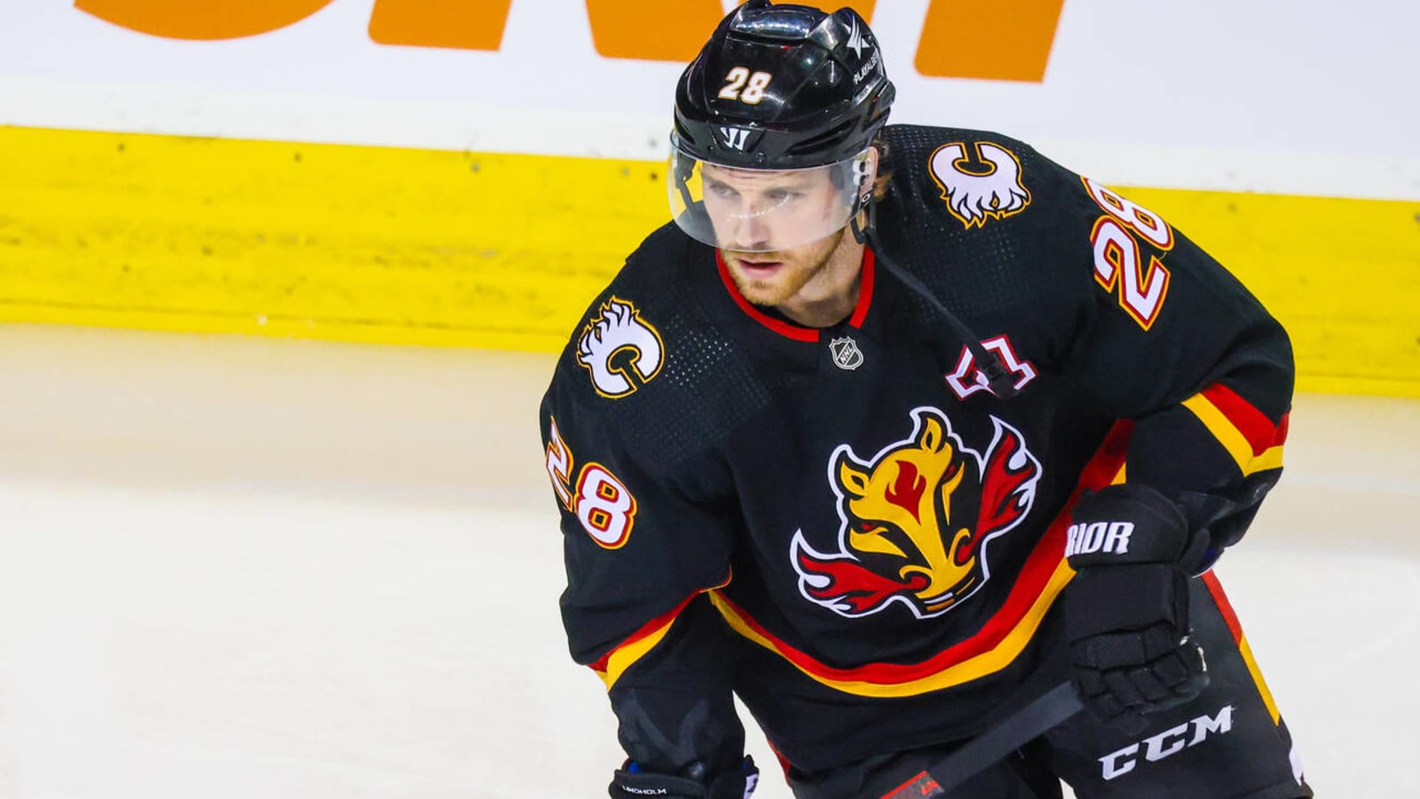 Grading the Elias Lindholm trade: Canucks nab ideal 2C, Flames add significant assets