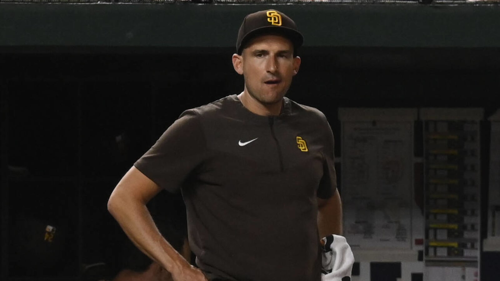 Cubs add former Padres bench coach to coaching staff