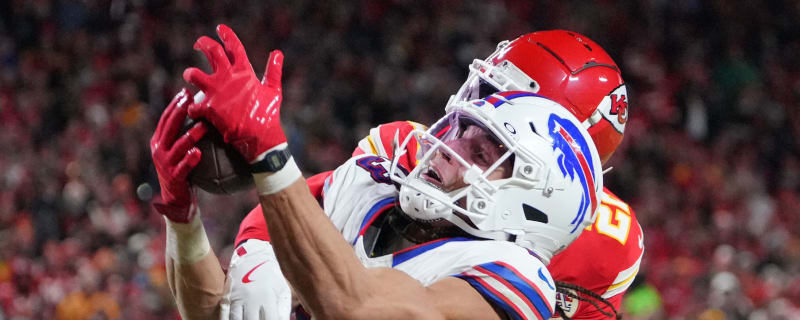 Watch: Josh Allen drops dime to Mack Hollins for 36-yard TD