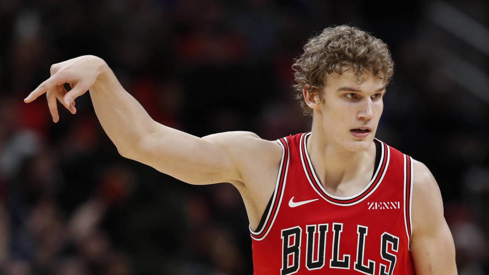 Bulls extend qualifying offer to Laurie Markkanen