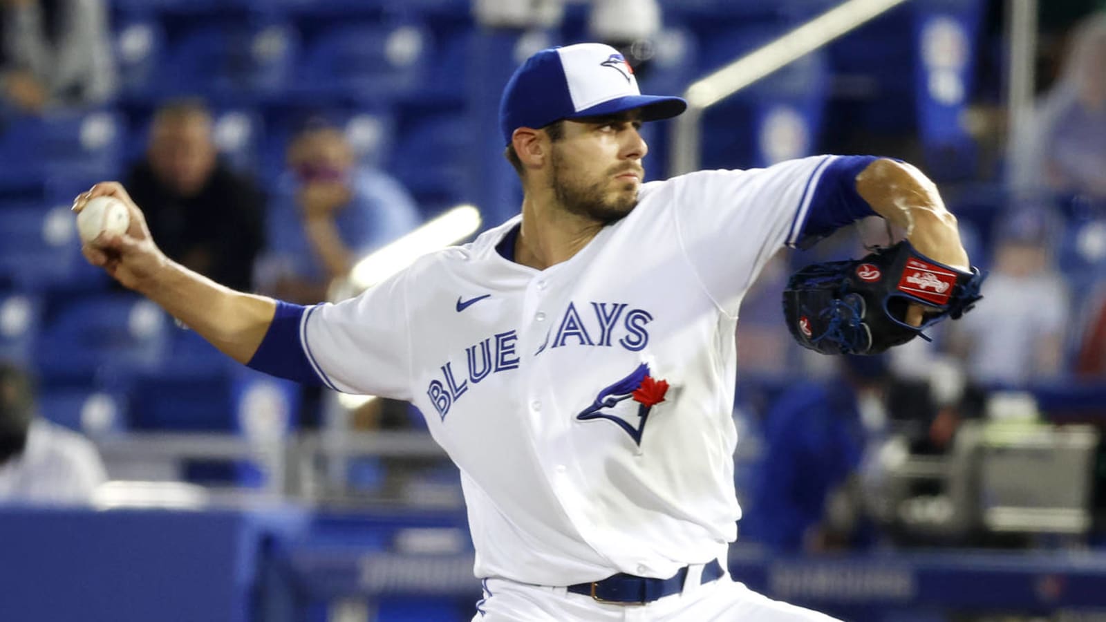 Blue Jays catcher Danny Jansen put on IL with oblique strain