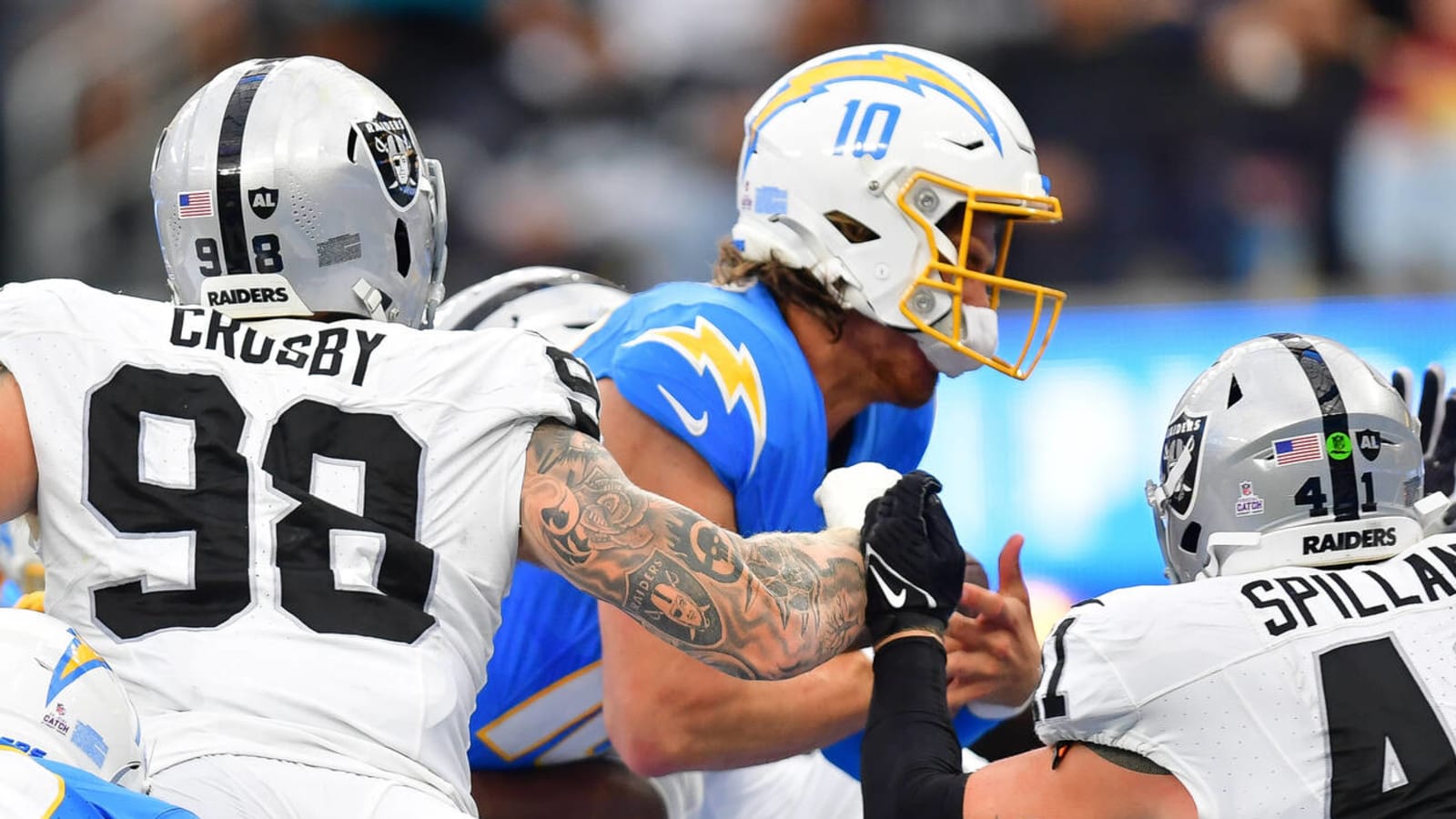 Chargers' Herbert suffers finger injury on dumb play