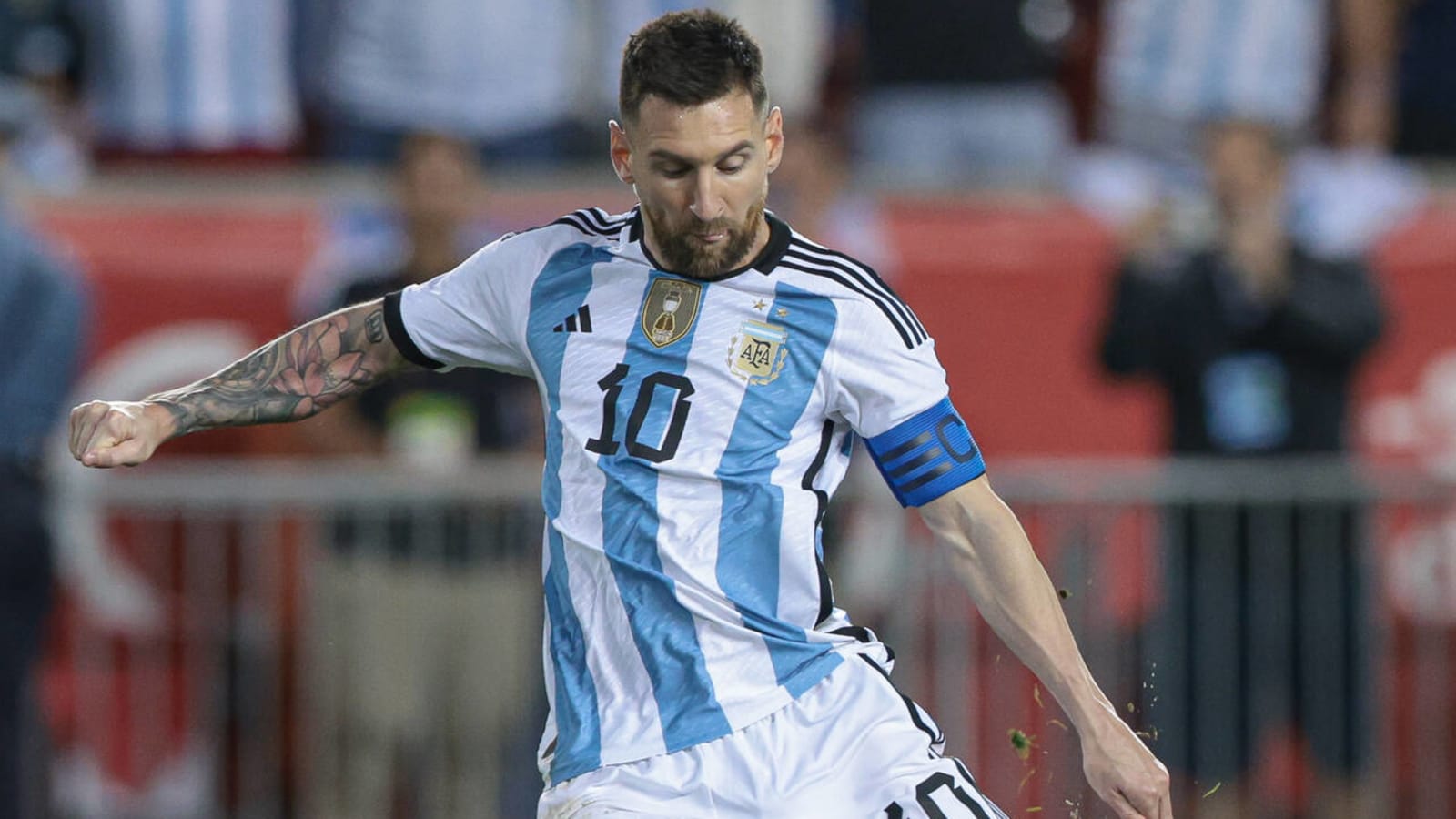 Could Lionel Messi return to Barcelona next year? | Yardbarker