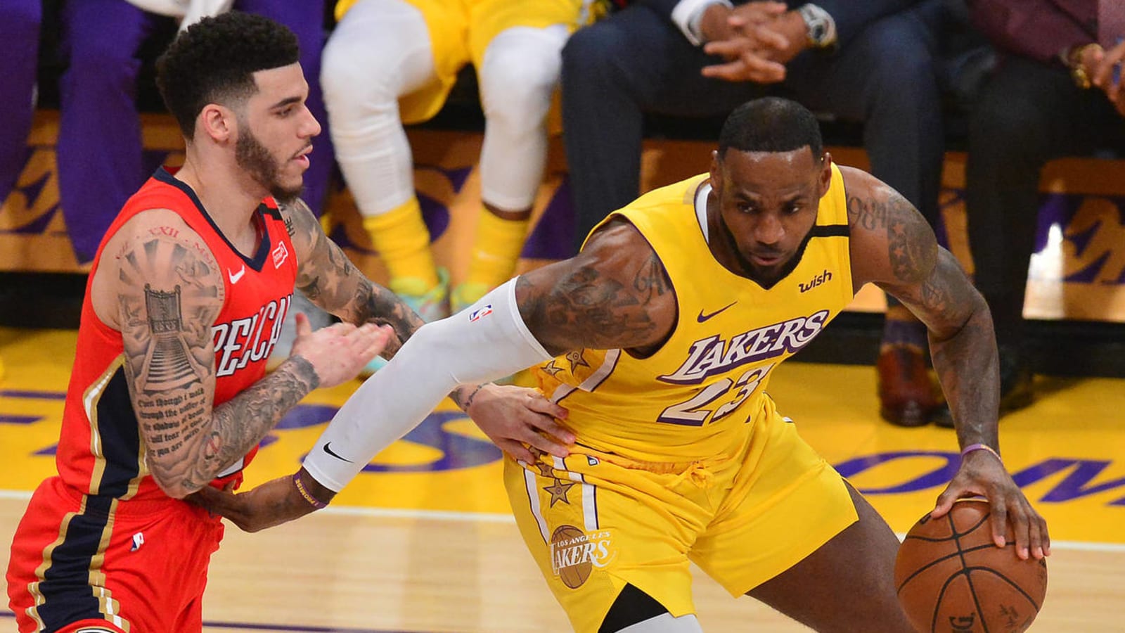 LeBron James, Lonzo Ball spark speculation with tweets