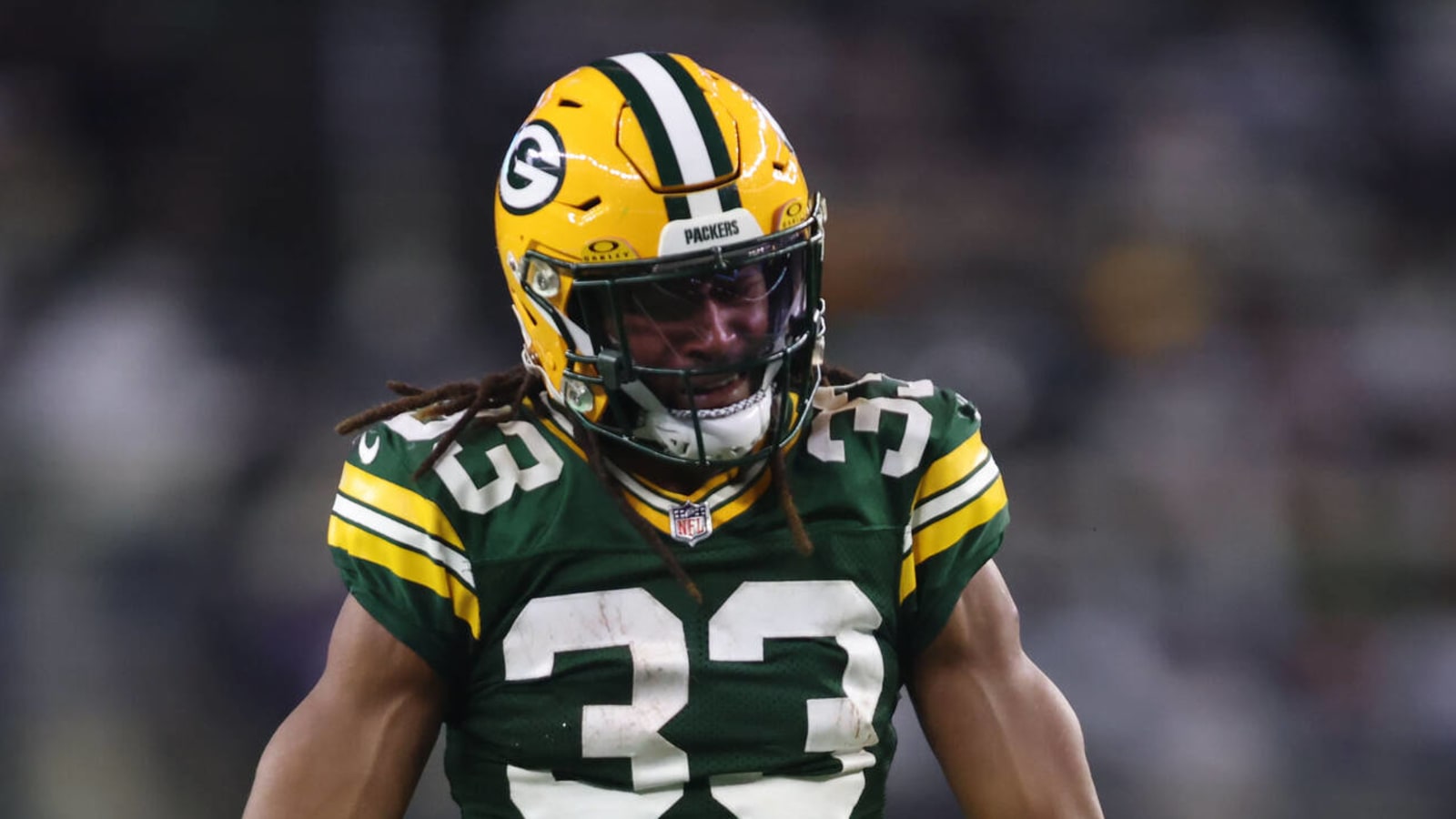 Aaron Jones agrees to sign with Packers rival