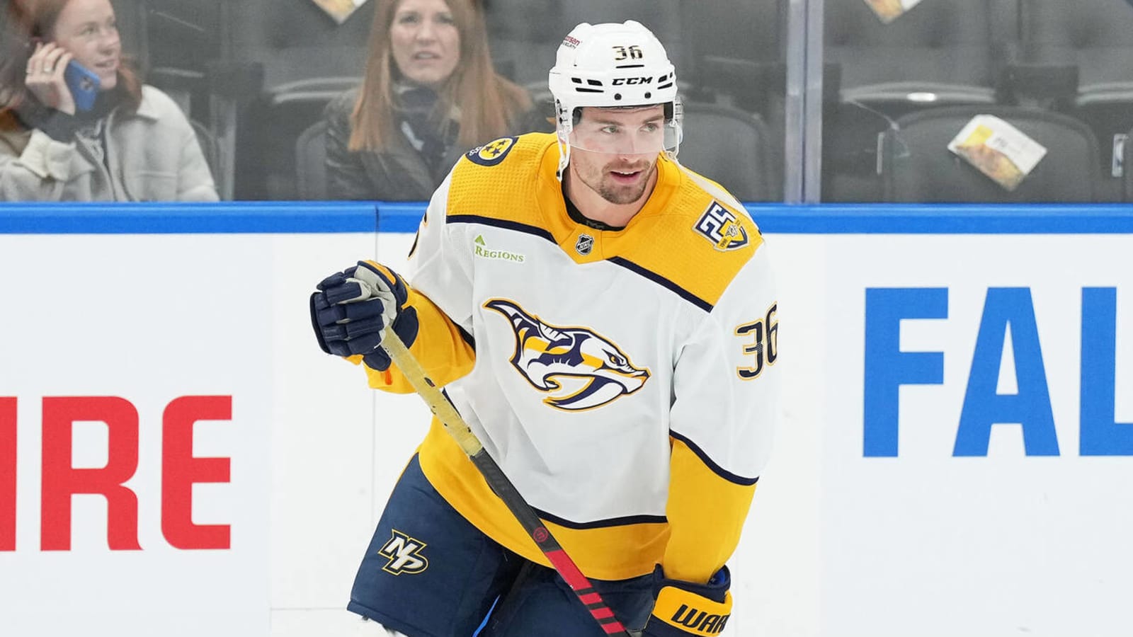 Predators sign forward to two-year extension