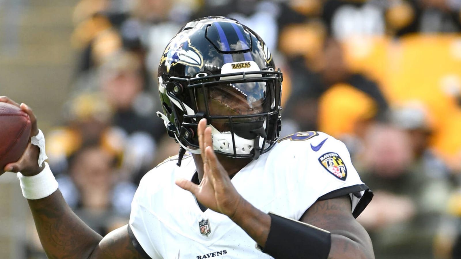 Watch: Lamar Jackson dominating Lions defense in first half | Yardbarker