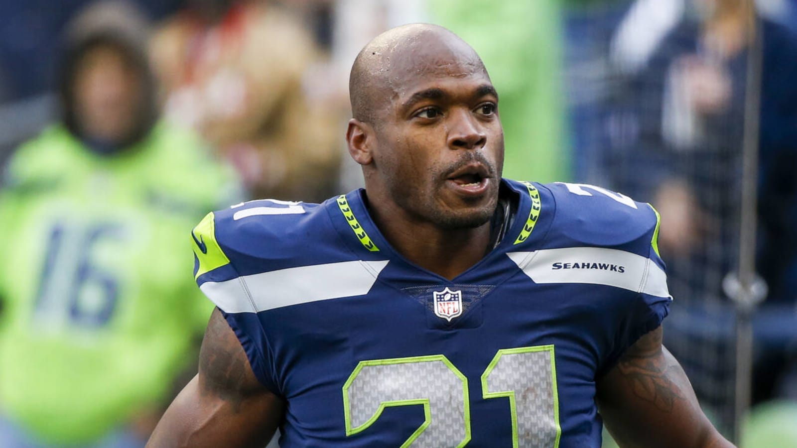 Adrian Peterson arrested for domestic violence after plane incident