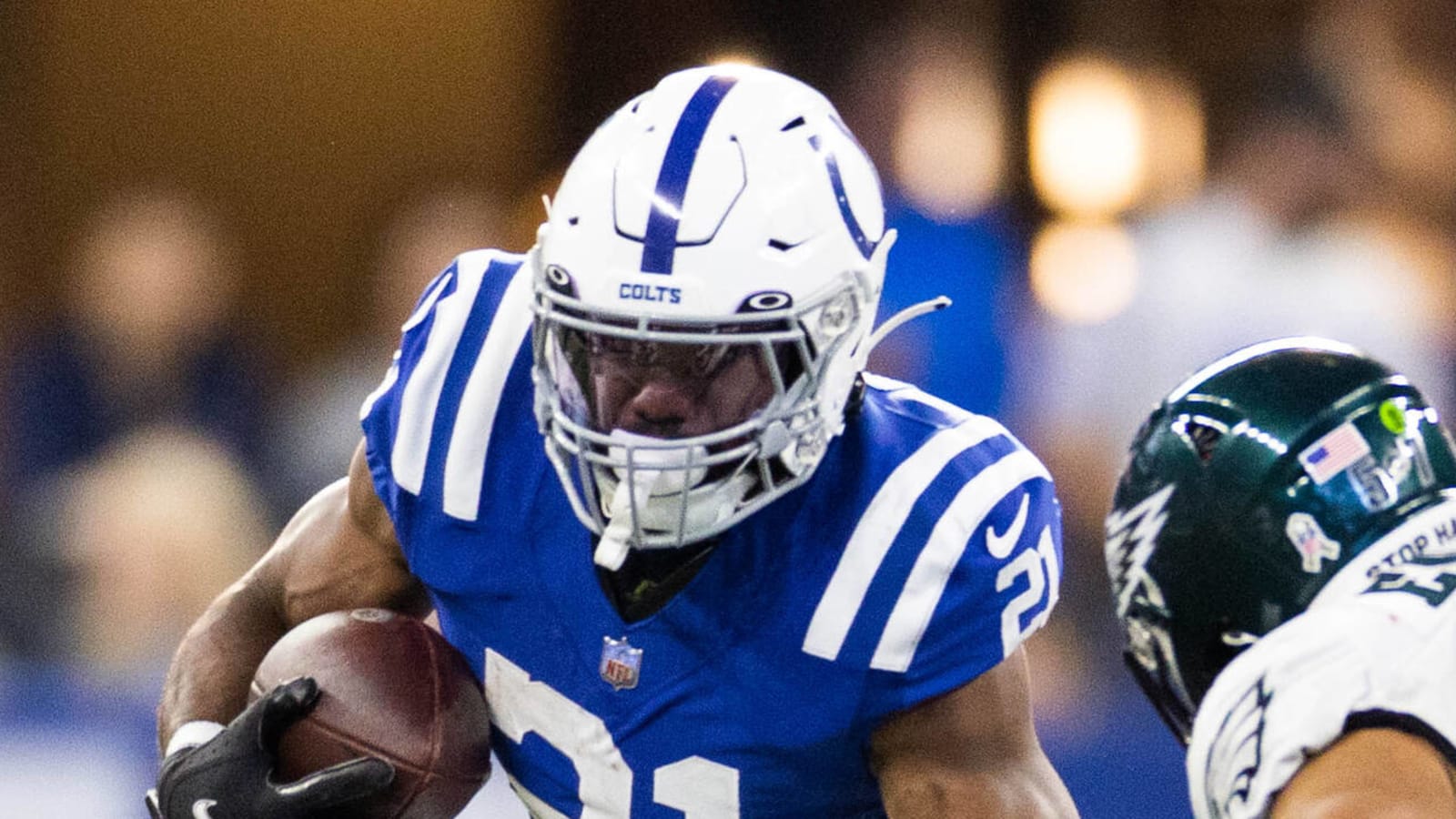 Colts RB Zack Moss suffers broken arm