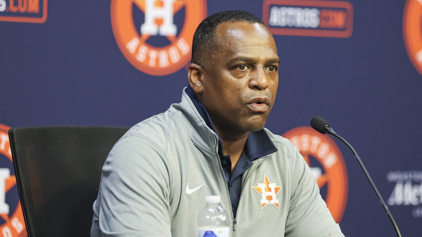 Astros GM contradicts team owner on manager search timeline