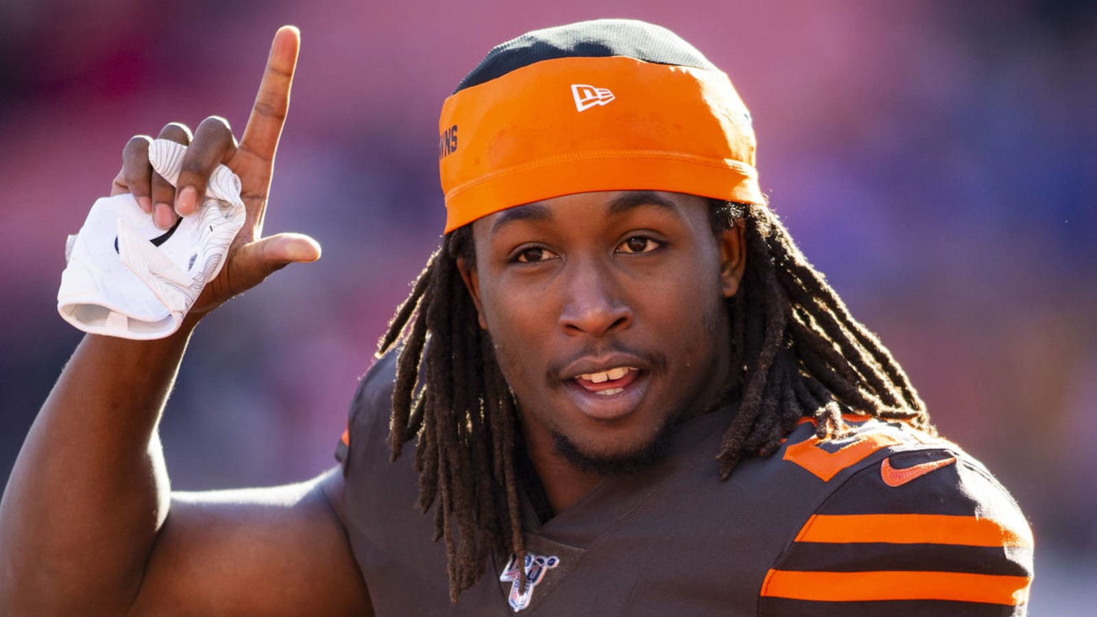 Kareem Hunt to Browns shows hitting women is pardonable