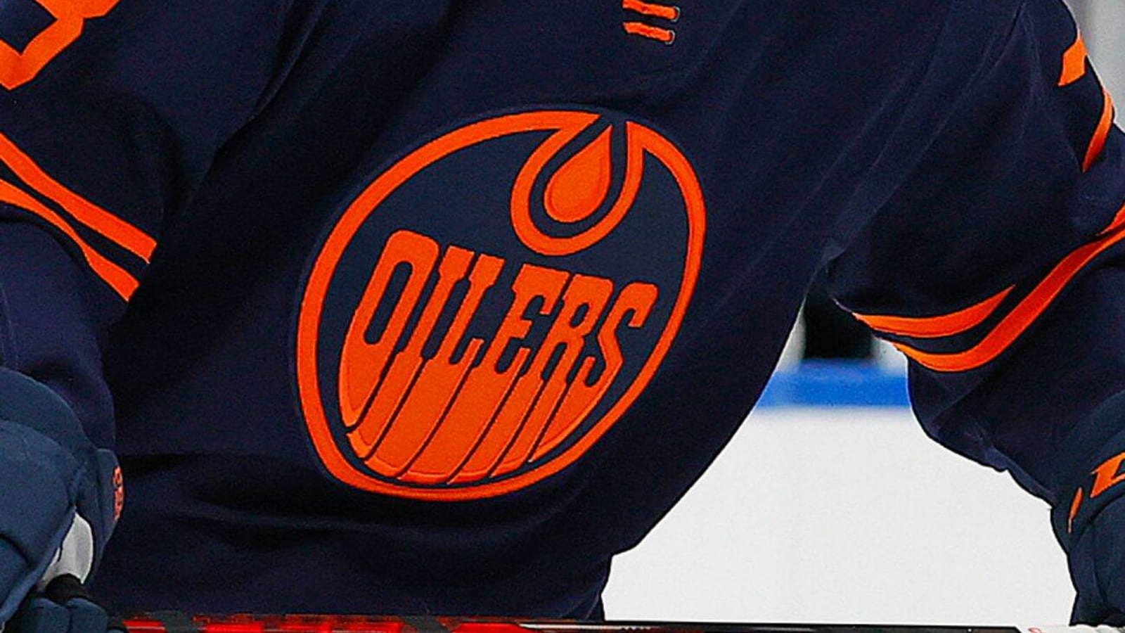 Oilers sign Connor Clattenburg to entry-level contract
