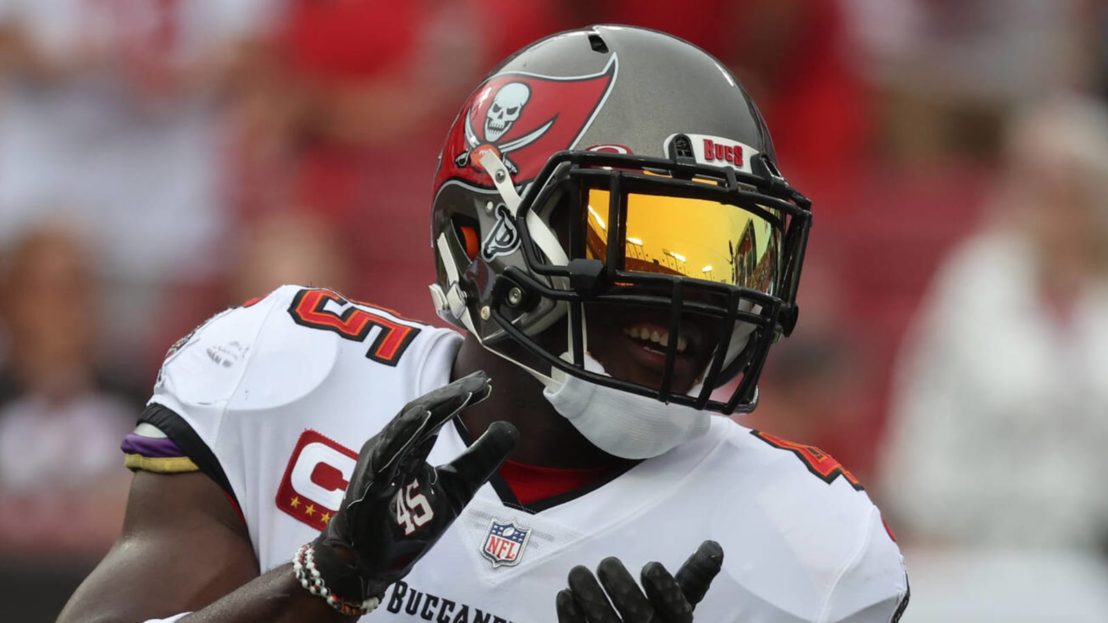 Bucs' Devin White comes up big in Jacksonville