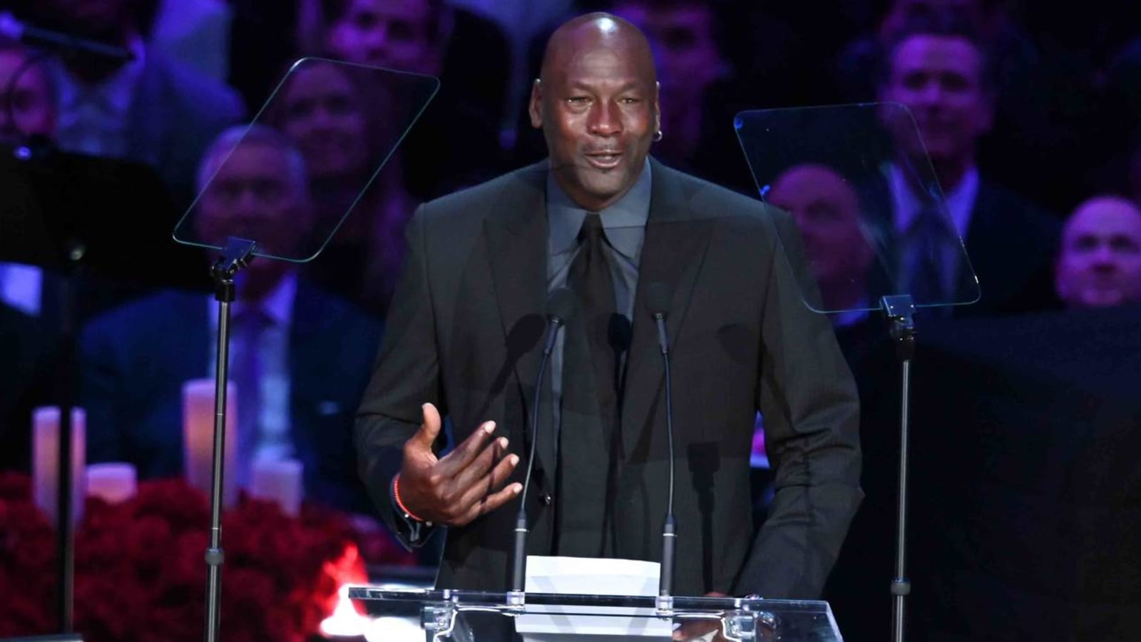 Michael Jordan says 1997-98 Chicago Bulls season was 'a trying year'