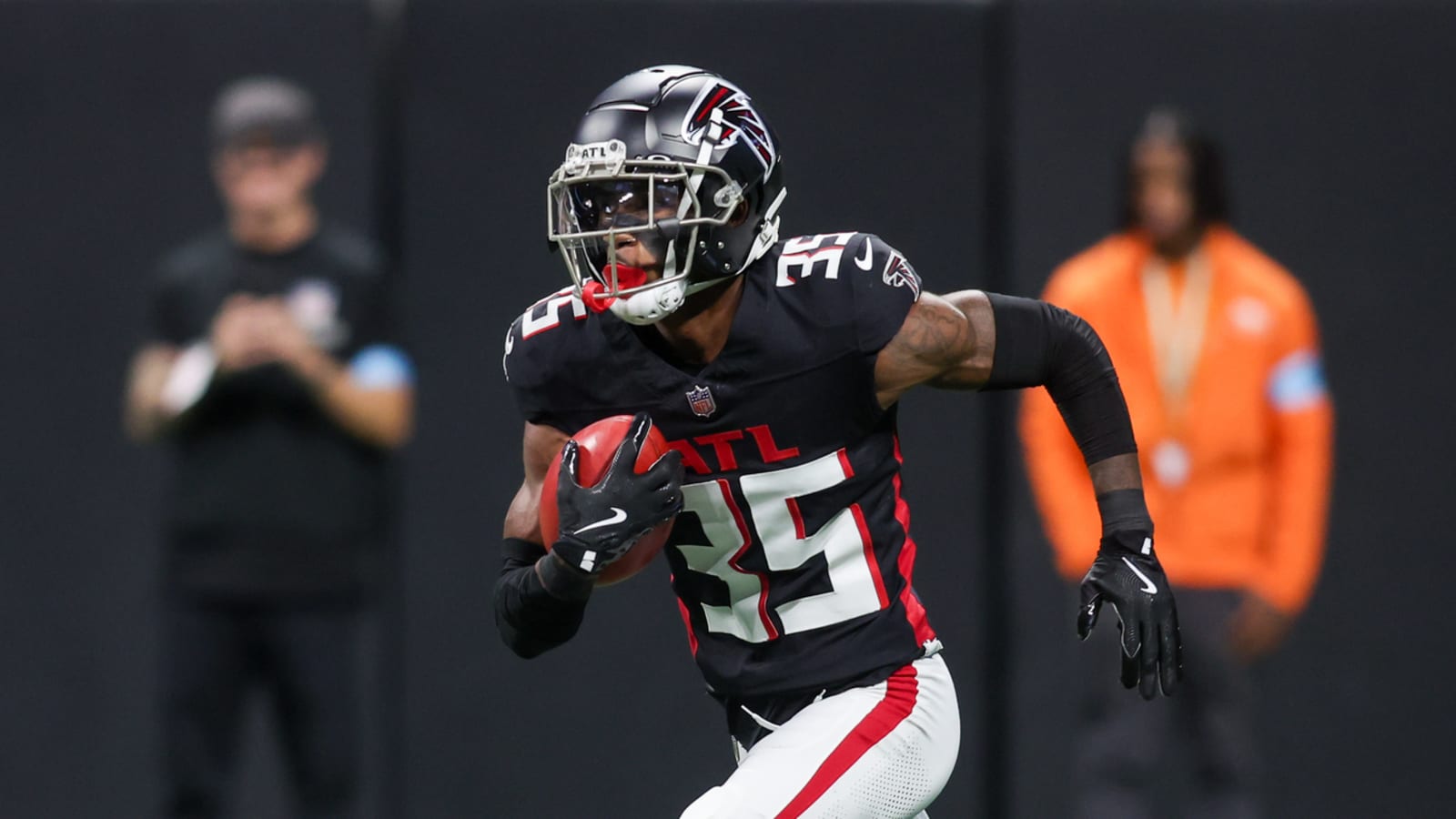 Falcons Signed 13 Players To Practice Squad