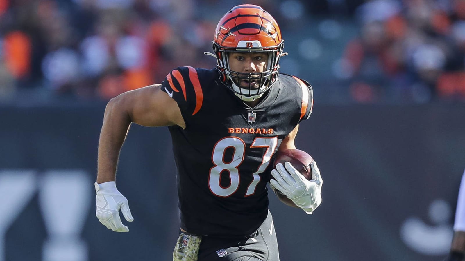 Bengals lose Uzomah in first quarter of AFC title game