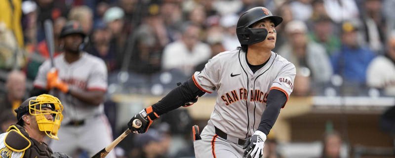 Giants rookie has fun encounter with Padres fan who caught homer