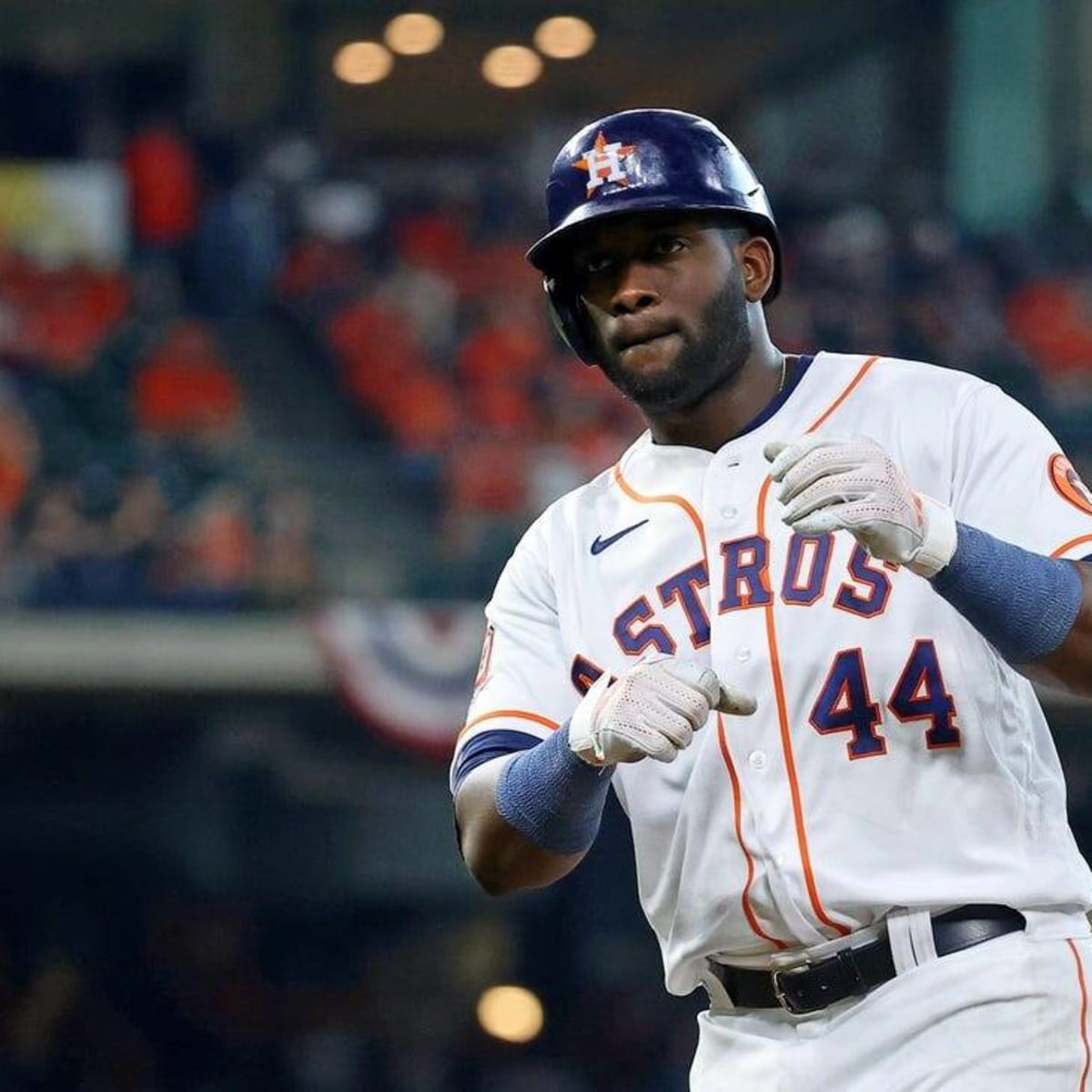 2019 World Series: Astros' Yordan Alvarez goes deep in Game 5