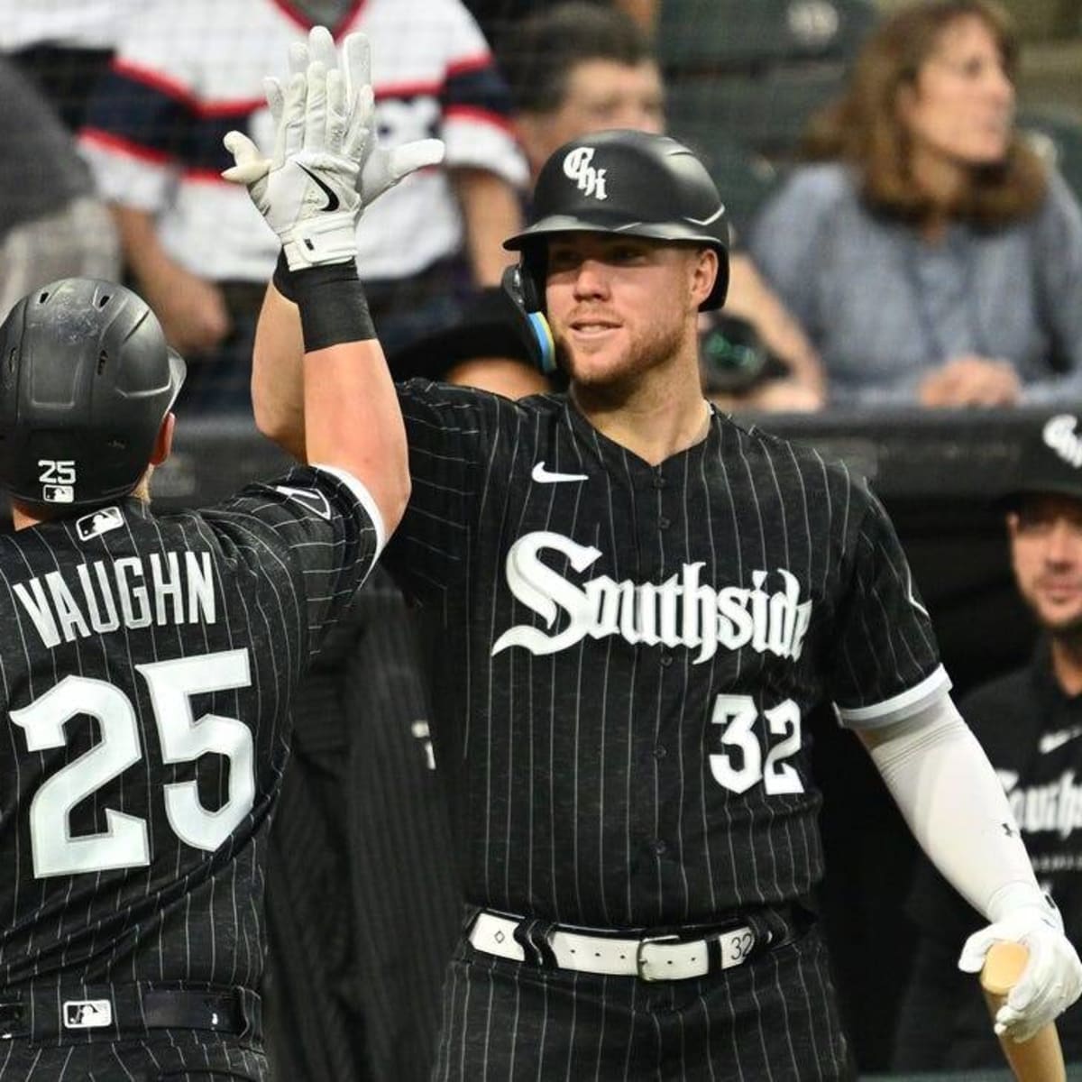 Andrew Vaughn gets 4 hits as White Sox beat Blue Jays 8-7