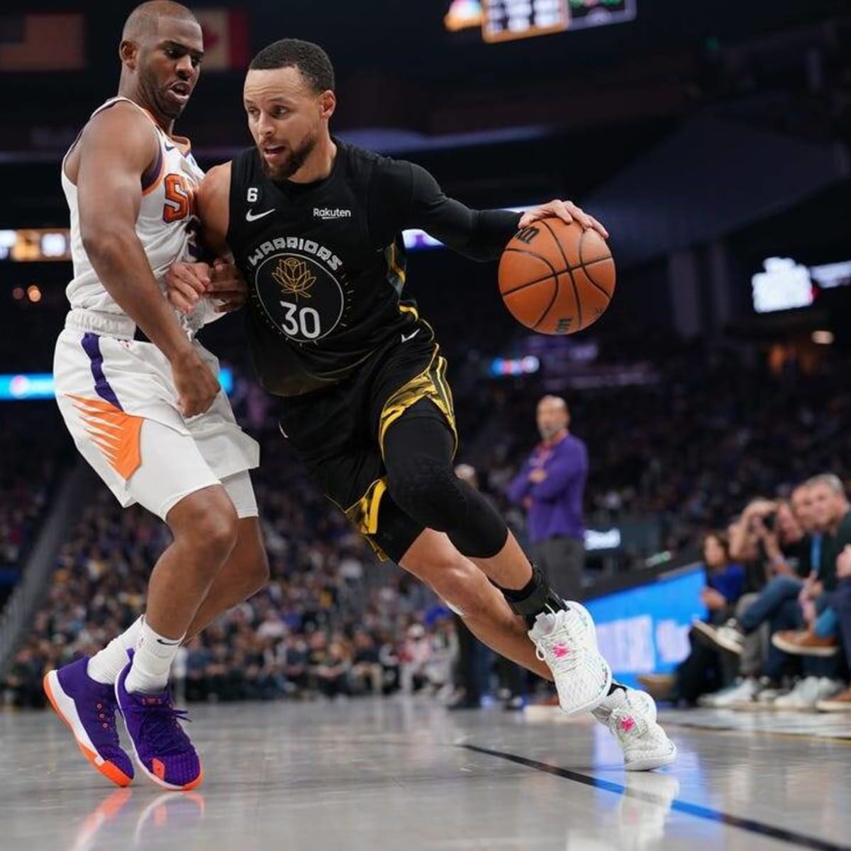 Klay Thompson's 27-point third quarter leads Warriors past Suns