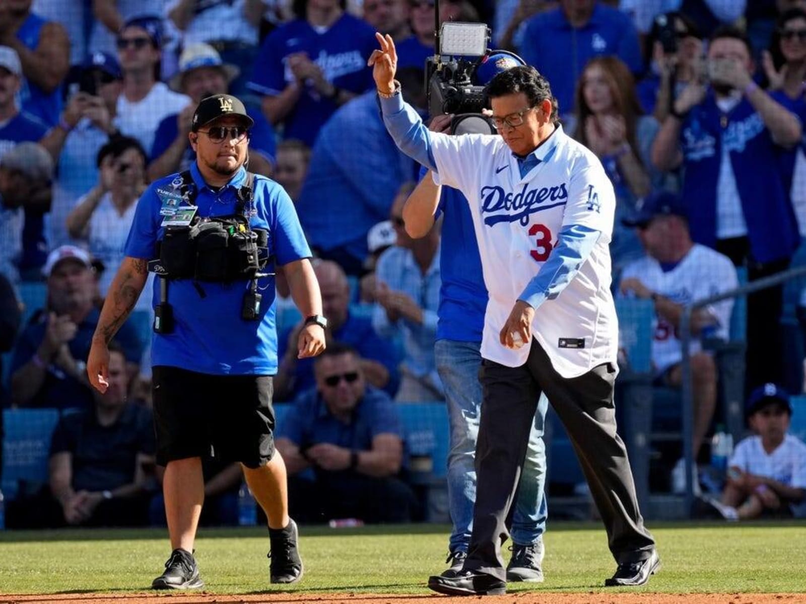 Dodgers to retire Fernando Valenzuela's No. 34 this summer - NBC Sports