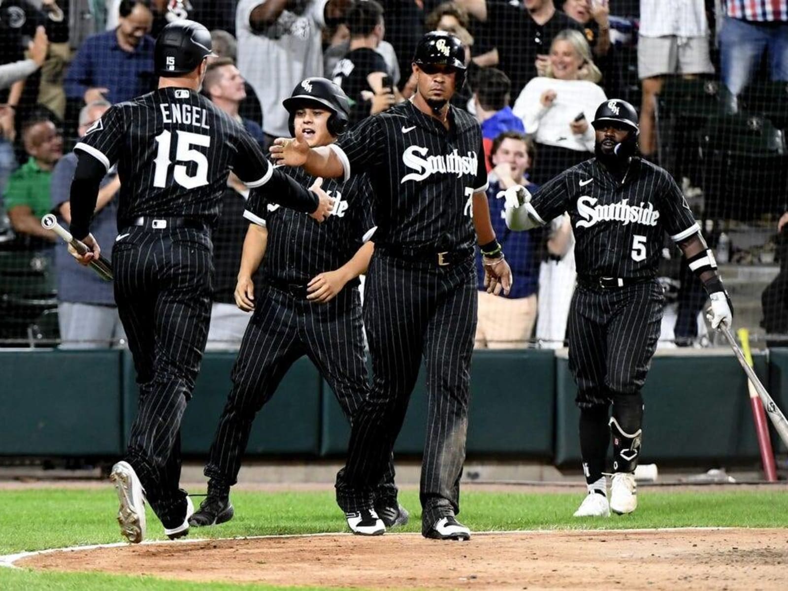 Moncada, Cueto lead White Sox past Astros 4-2