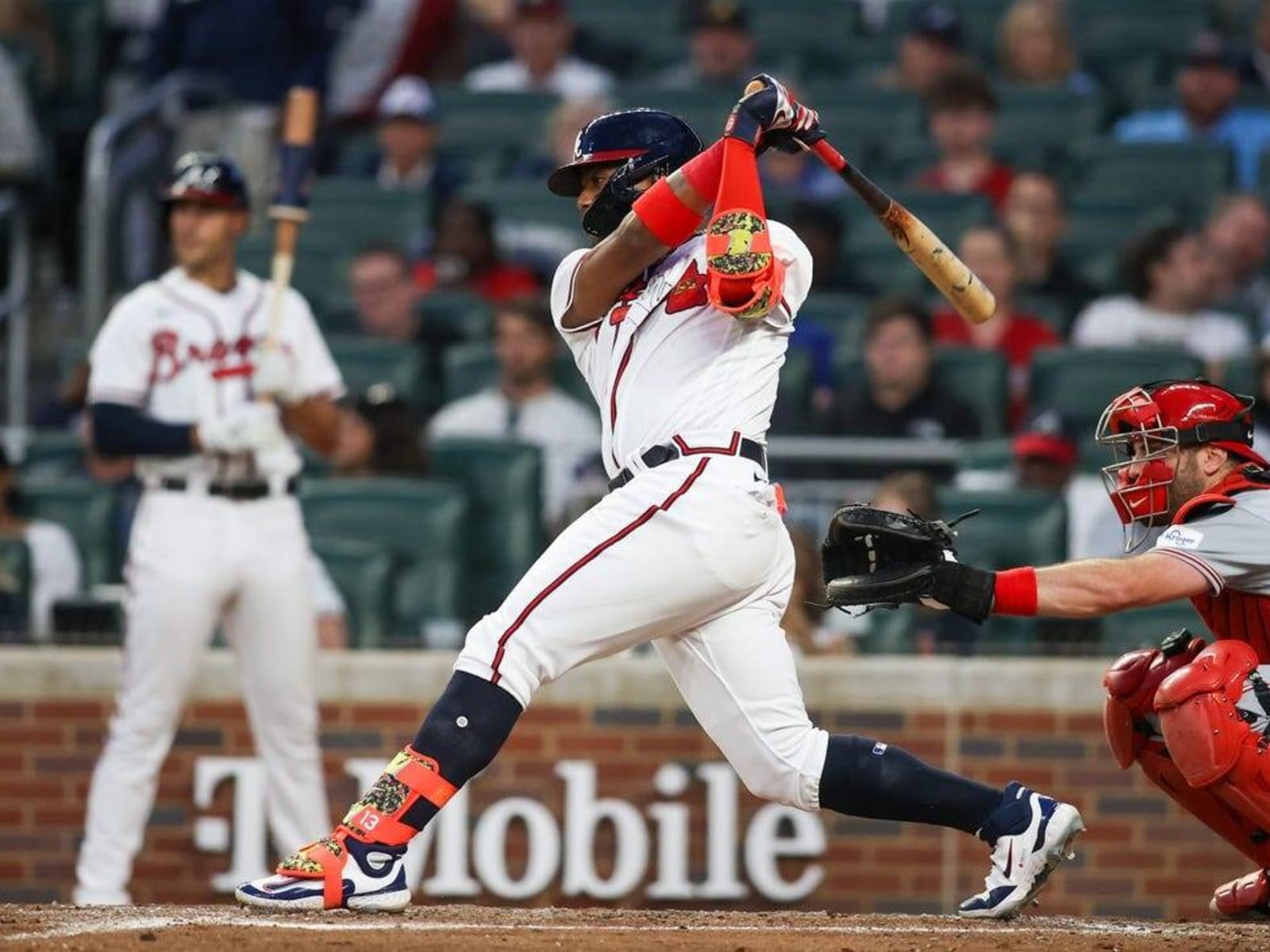 Ozzie Albies hits milestone, Braves top Reds again