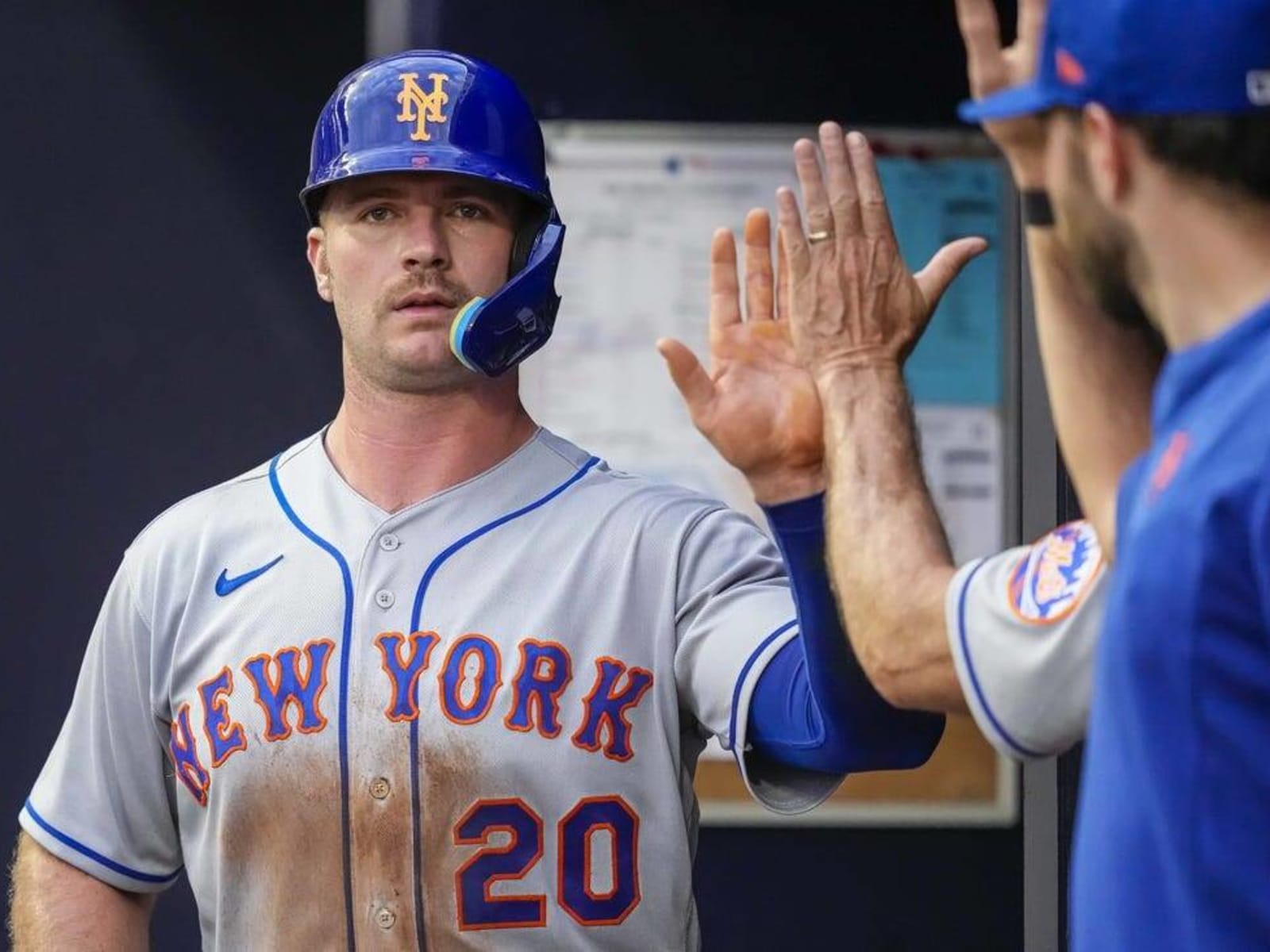 Three-Pete? Alonso, Schwarber Favorites in Home Run Derby