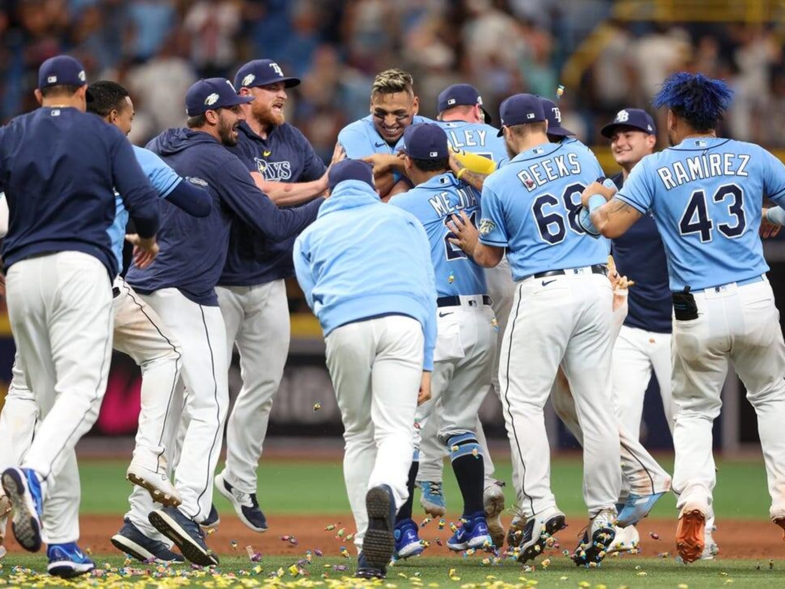 Paredes gets 3 hits as Rays beat sliding White Sox 3-2