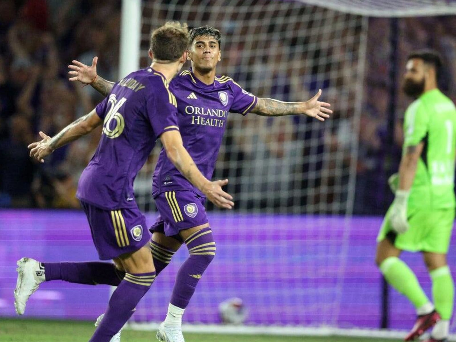 Torres, Gallese lead Orlando City over Red Bulls 1-0