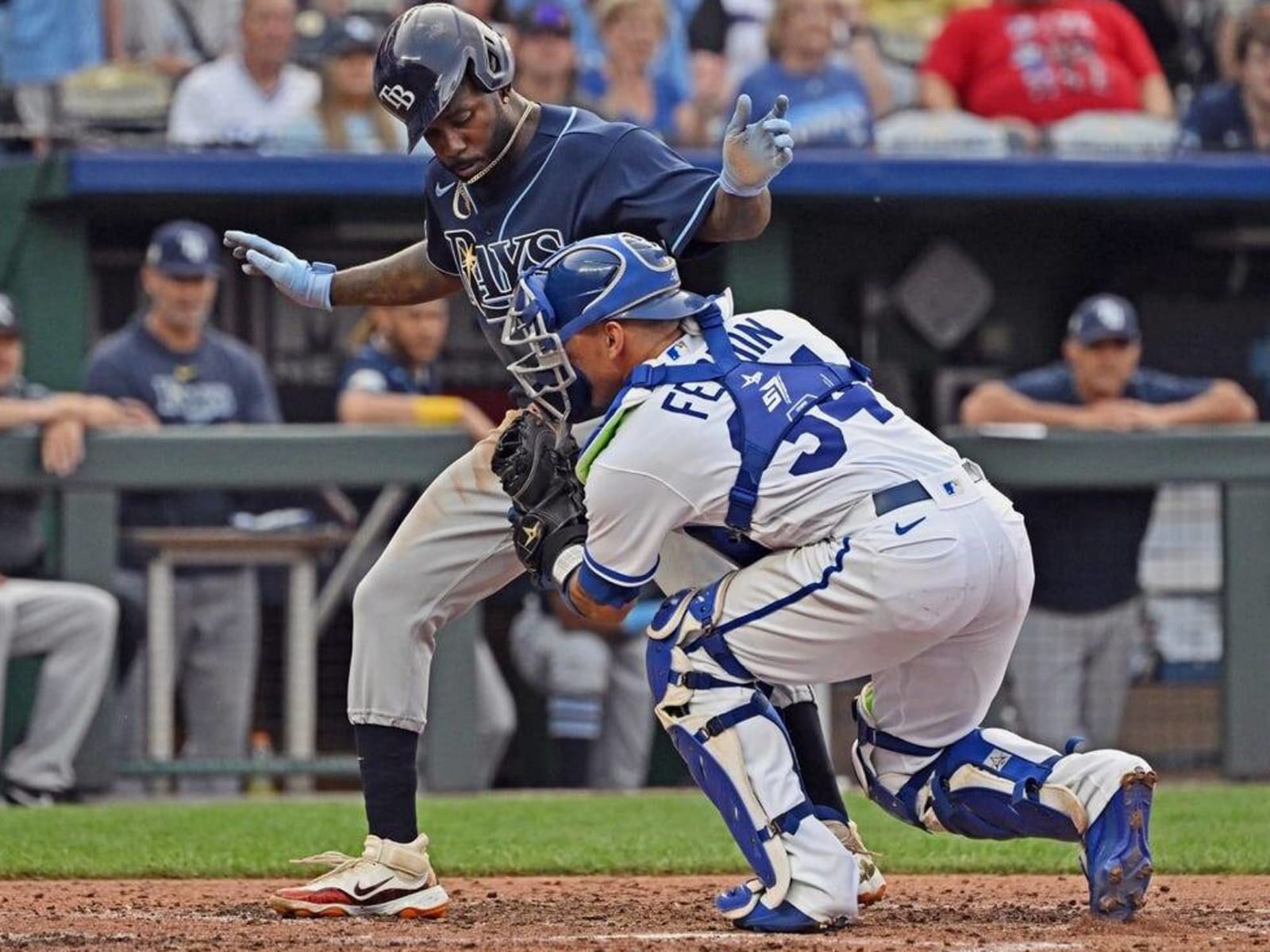 Rays edge Royals 4-2 to sweep twin bill