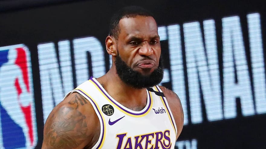 LeBron James Lakers walk off court with time left in game Yardbarker