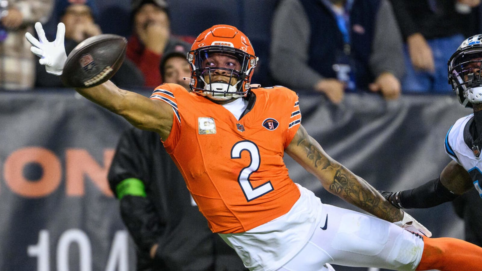Bears lock in core offensive player with record contract