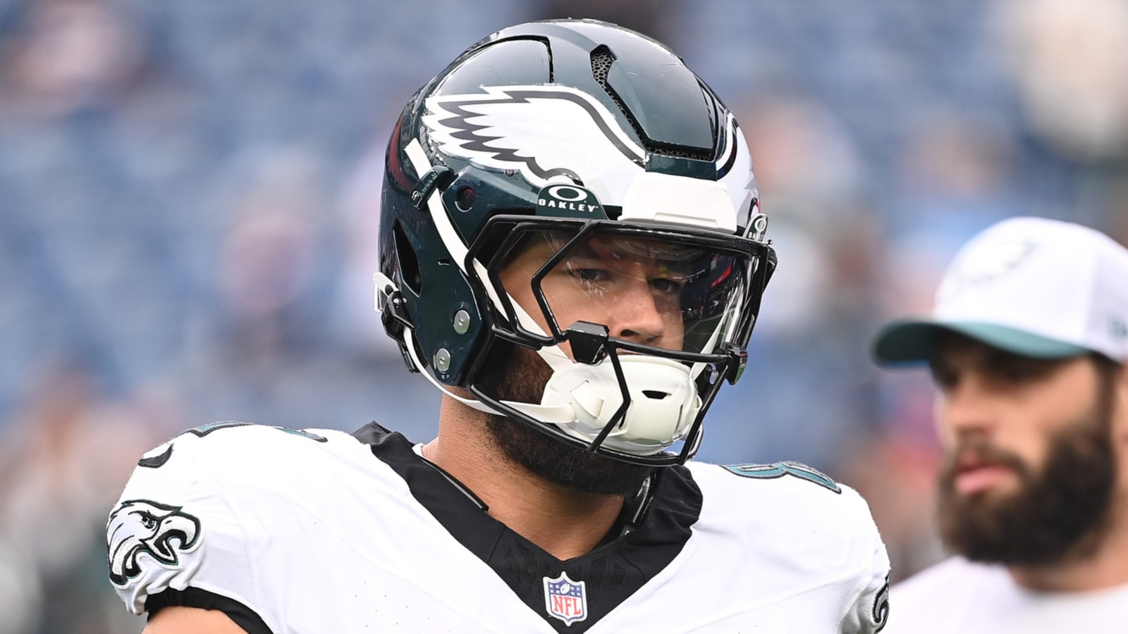 Eagles release veteran tight end