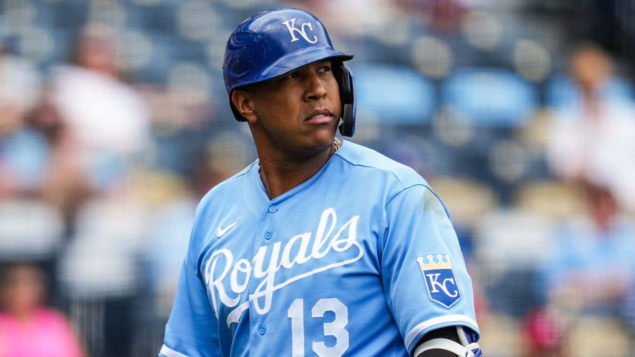 KC Royals catcher Salvador Perez placed on injured list