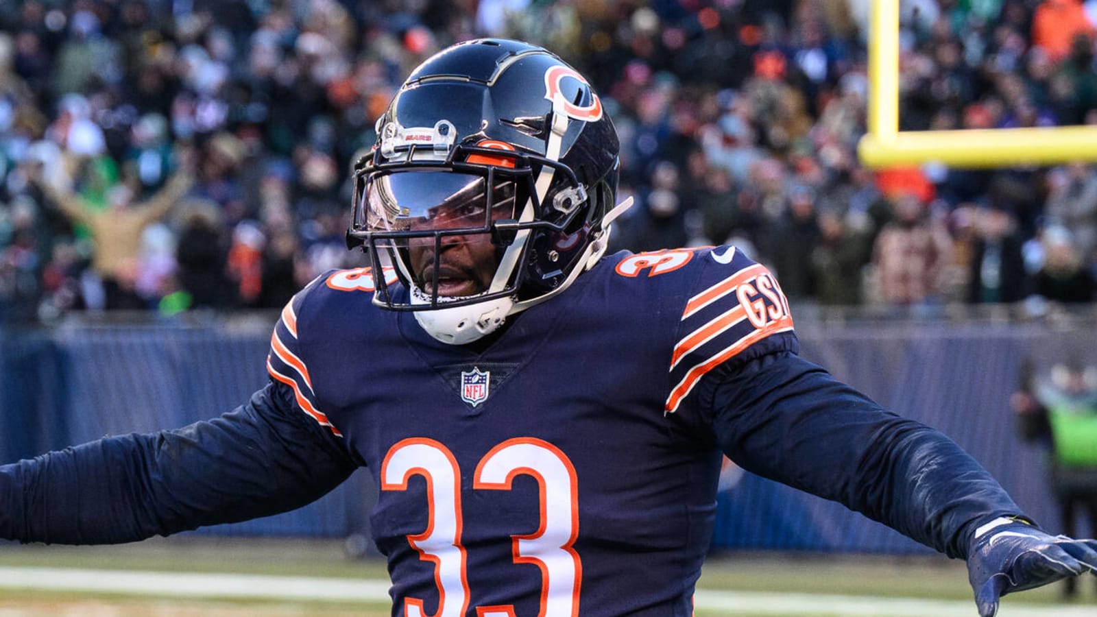Bears Pro Bowl defender has money on his mind as free agency looms