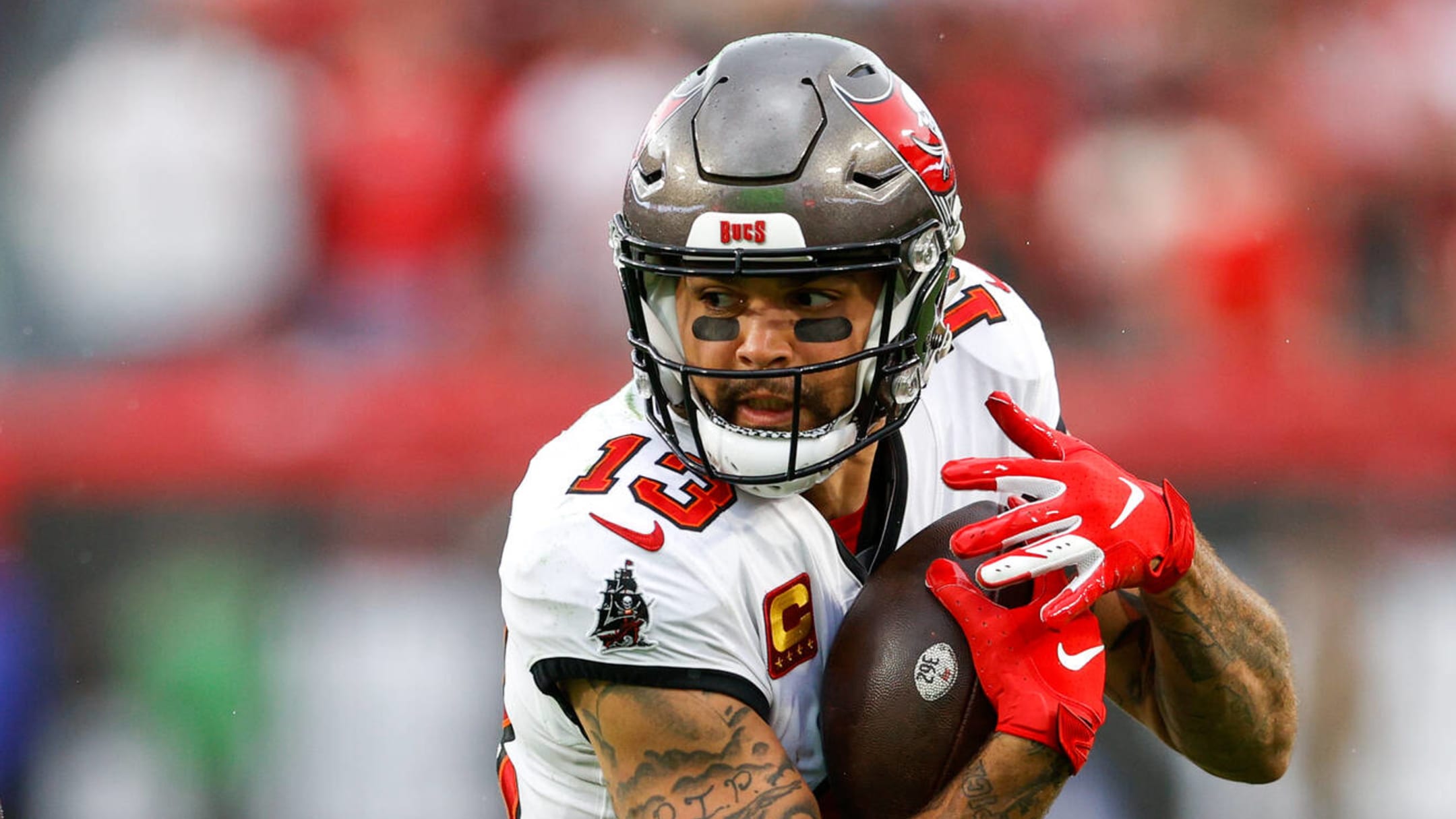 Tampa Bay Bucs WR Mike Evans receives suspension