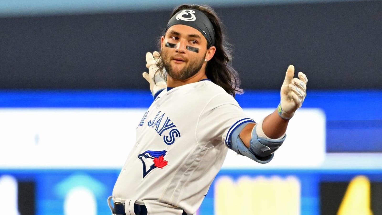 Bo Bichette becomes the fastest Blue Jay to 500 hits as Blue Jays end Tampa’s winning streak at 13 with 6-3 win