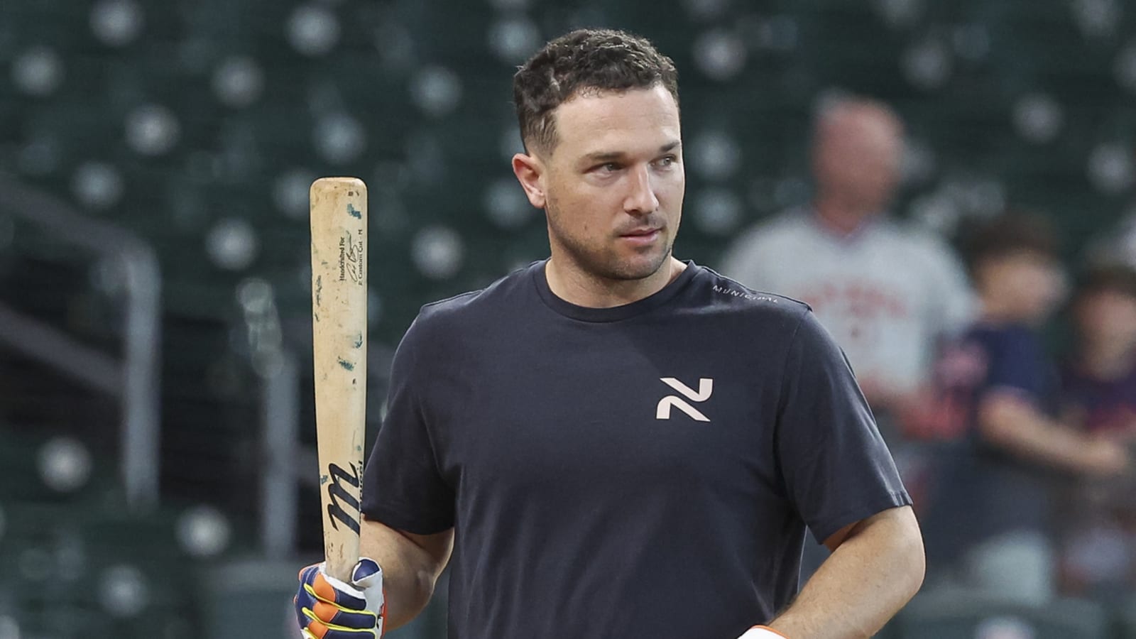 Red Sox make another splash with major free-agent signing