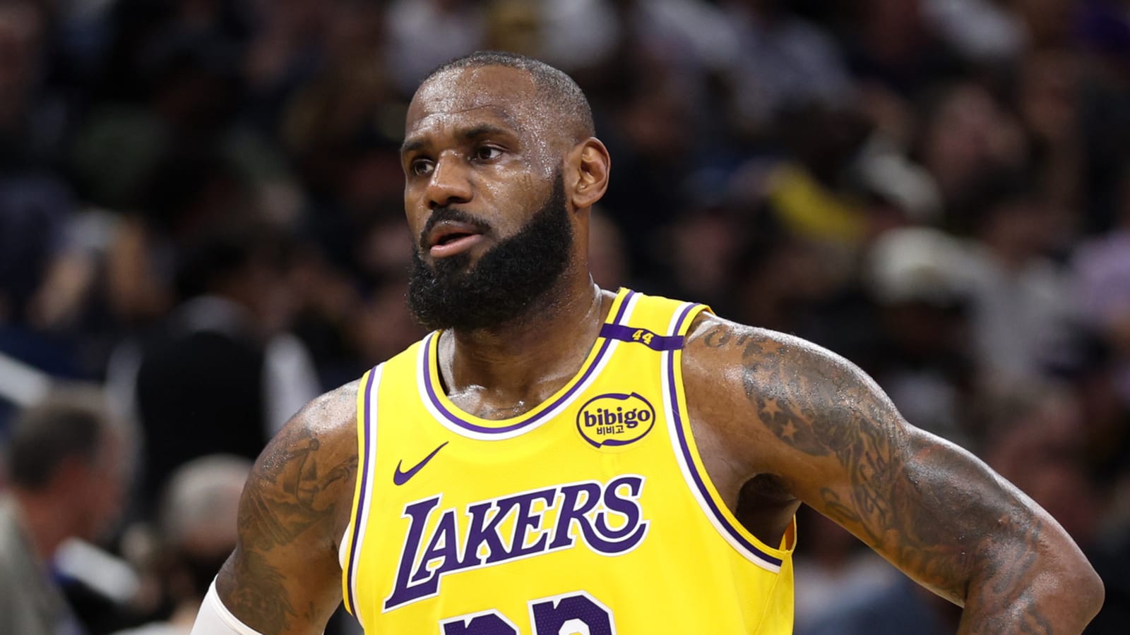 LeBron takes jab at 1970s NBA while discussing the comparison of eras