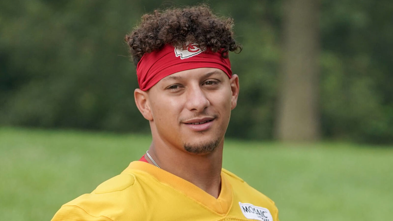 Watch: Patrick Mahomes shows off incredible accuracy at Chiefs camp