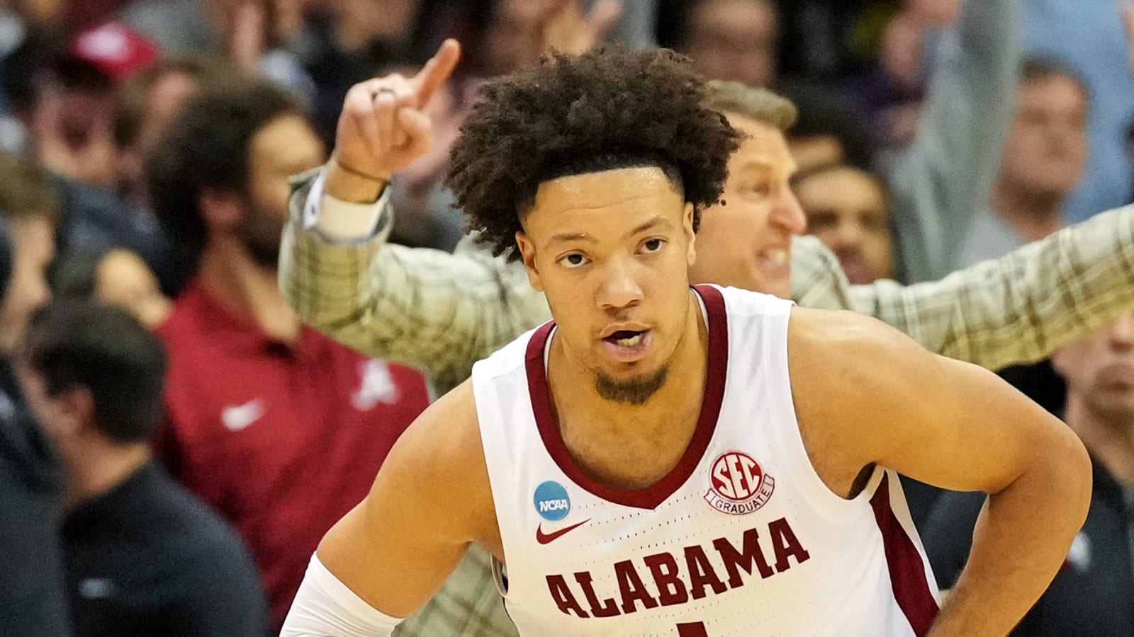 Alabama enters record books with historic three-point performance