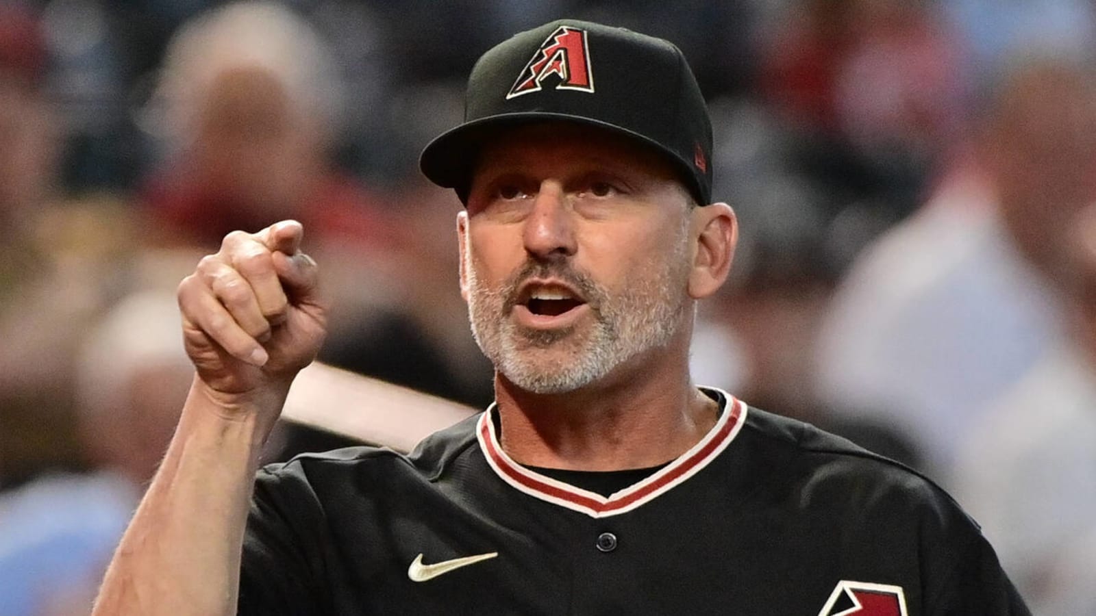 Diamondbacks ink Lovullo to one-year extension