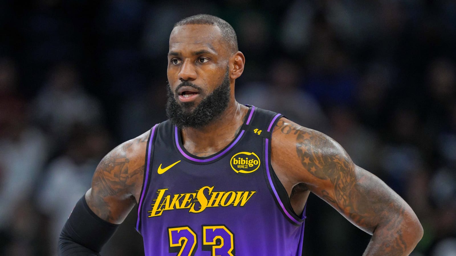 ESPN pundit wants Warriors to trade for LeBron James