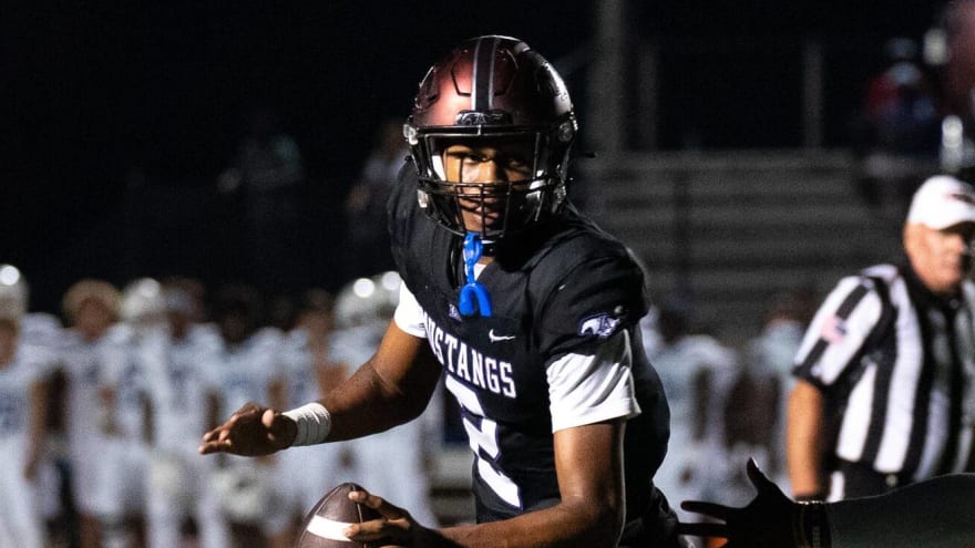 Notre Dame feeling pressure for four-star QB commit Deuce Knight