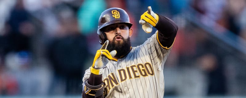 Former longtime Rangers infielder inks deal with NPB team